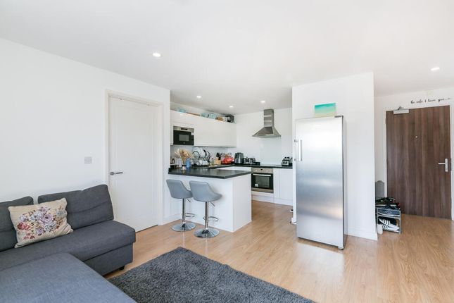 Thumbnail Flat to rent in Trafford House, Cherrydown East