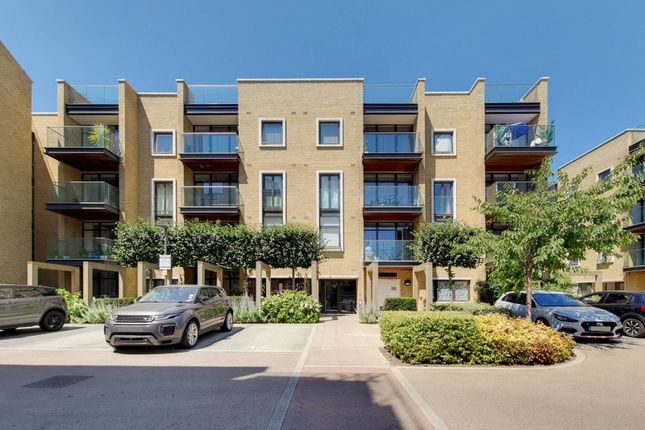 Thumbnail Flat for sale in Frazer Nash Close, Hounslow, Isleworth