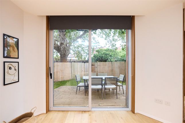 3, Crowntree Mews, London photo 4