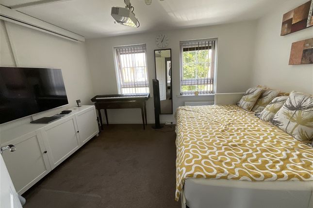 Broadhurst Place, Basildon photo 5