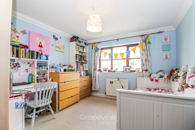 Detached house for sale in Garde Road, Reading