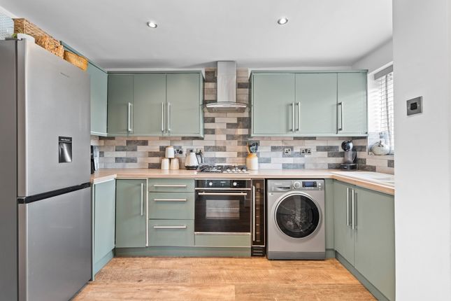 41, Cook Avenue, Rotherham photo 3