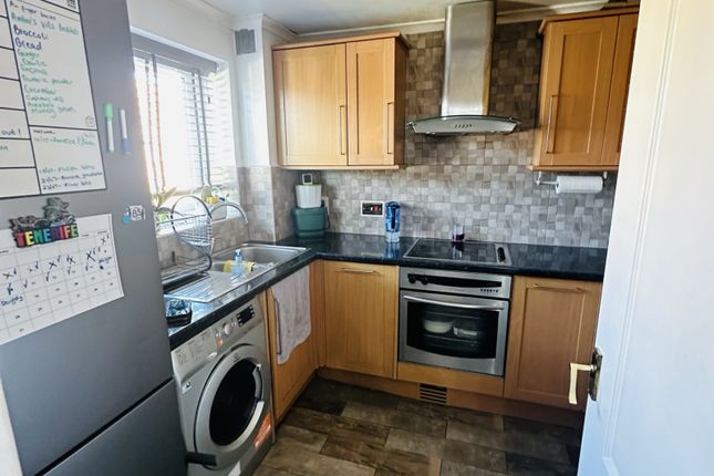 Flat for sale in Redford Close, Feltham
