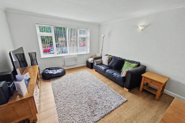 Flat 19, Morton Court, Hillmorton Road, Rugby photo 2