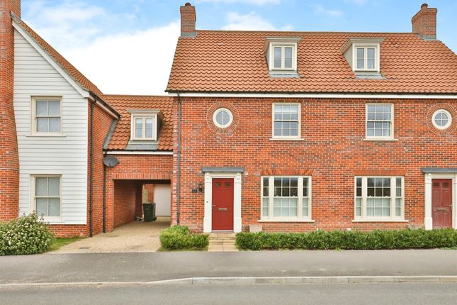 Semi-detached house for sale in Heron Rise, Wymondham