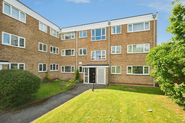 1-bed flat on 17, Croft Close, West Midlands, £70,000