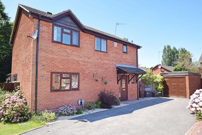 Woodbank Drive Catshill Bromsgrove B61 4 Bedroom Detached House