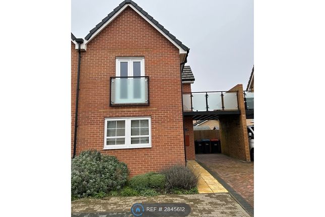 Lithgows Avenue, Brooklands, Milton Keynes photo 2