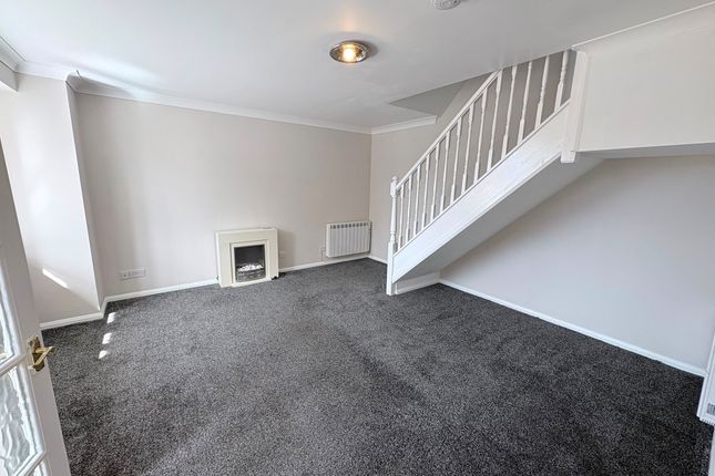 27, Plymouth Close, Eastbourne photo 3