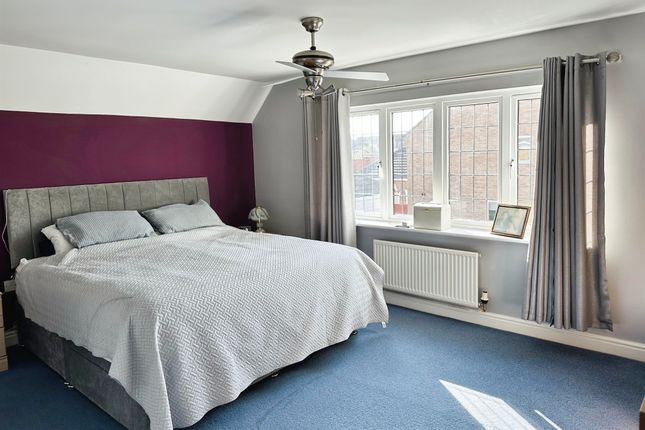 1, Thyme Avenue, Bourne photo 4