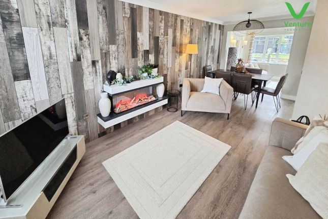 17, Snowball Close, Crook photo 3