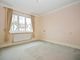Thumbnail Flat for sale in Oakfield Close, Amersham