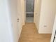 Thumbnail Flat to rent in Very Near Great West Road Area Canal Side, Brentford