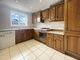 Thumbnail Flat for sale in Oakfield Close, Amersham