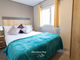 Thumbnail Mobile/park home for sale in Manor Road, Hayling Island, Hampshire