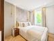 Thumbnail Flat to rent in Royal Crescent, London