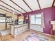 Thumbnail Mobile/park home for sale in Chesham Road, Wigginton, Tring