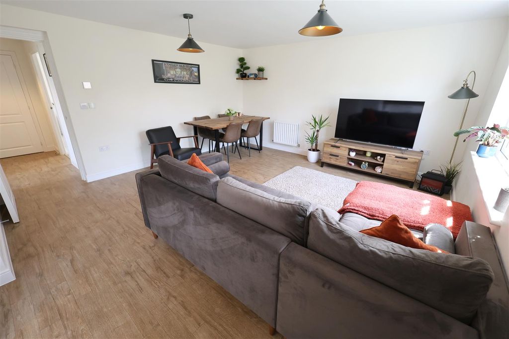 Additional image 5 of 2 bed flat for saleAlexander Road, Frenchay, Bristol BS16