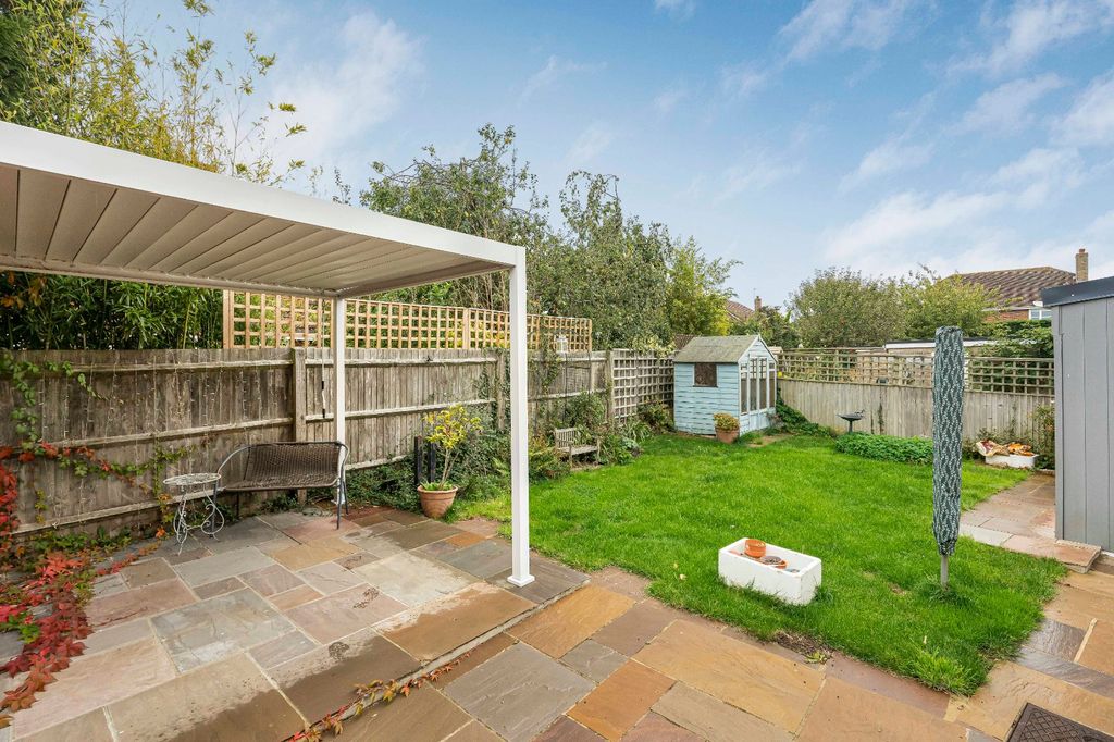 Property photo 3 of 19 Garden