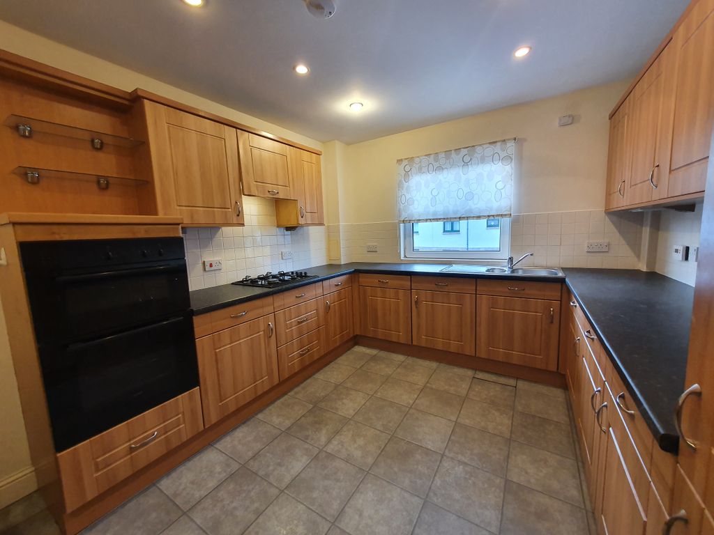 Property photo 2 of 47