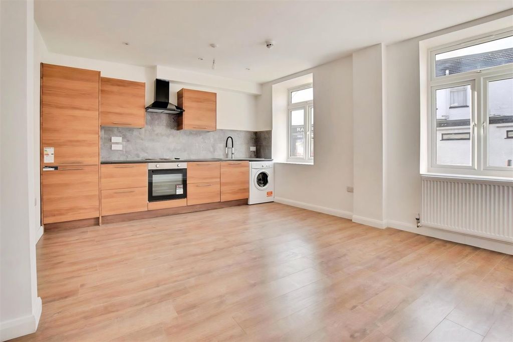 Property photo 2 of 3 905A87Dd-Cztf8Cnonpf_Asv89Uoxqwrlshc.Jpg