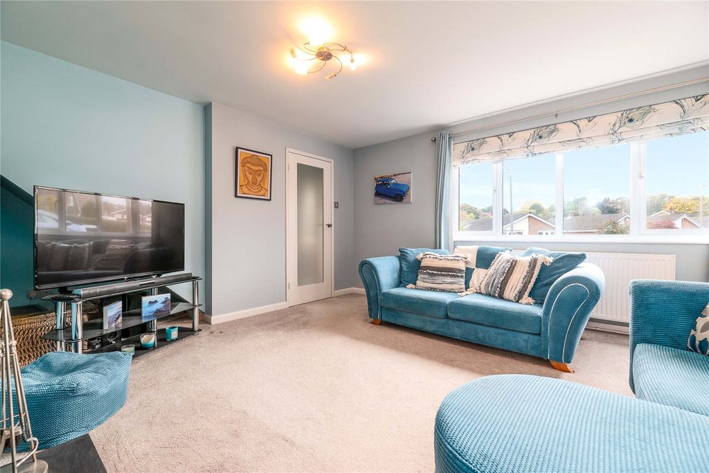 Property photo 2 of 31 Picture No. 13