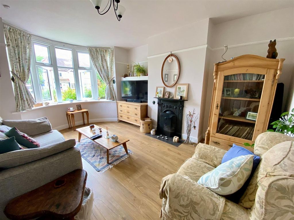 Property photo 2 of 13 3.Jpg
