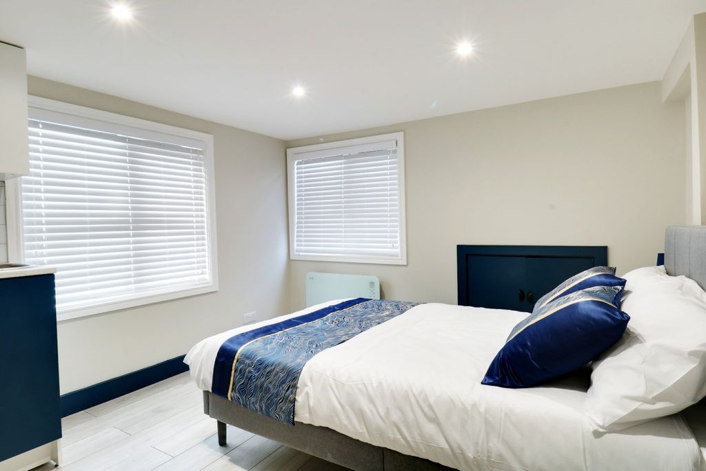 Property photo 3 of 7 4703892