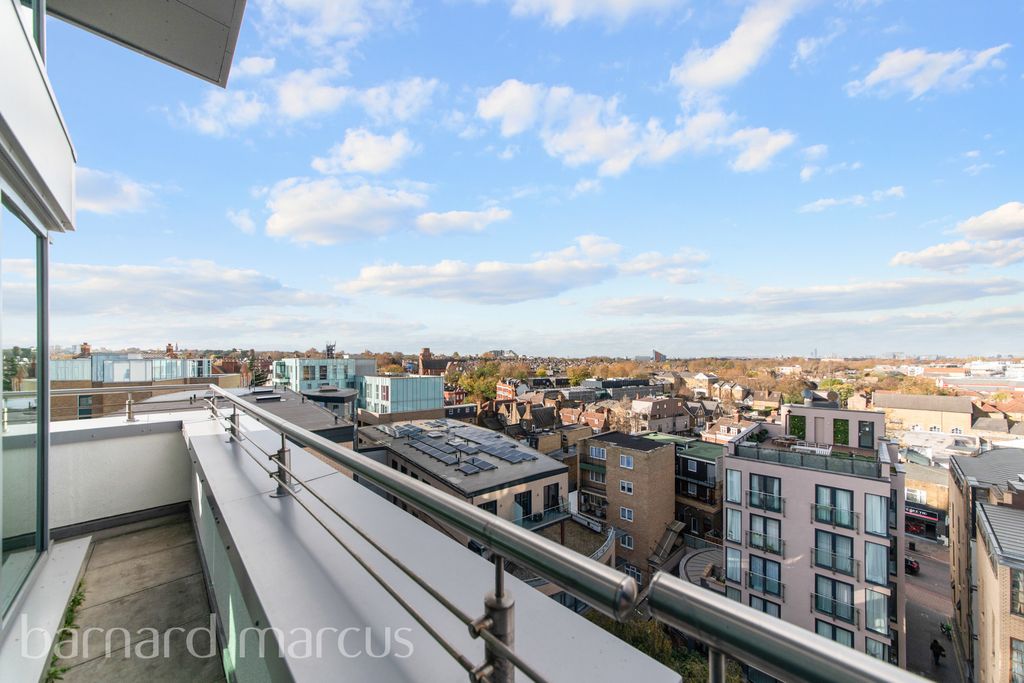 Property photo 2 of 9 Balcony