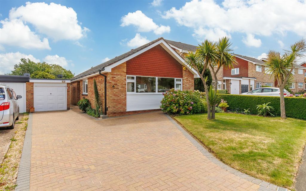 Property photo 1 of 26 Detached Bungalow In Cowes
