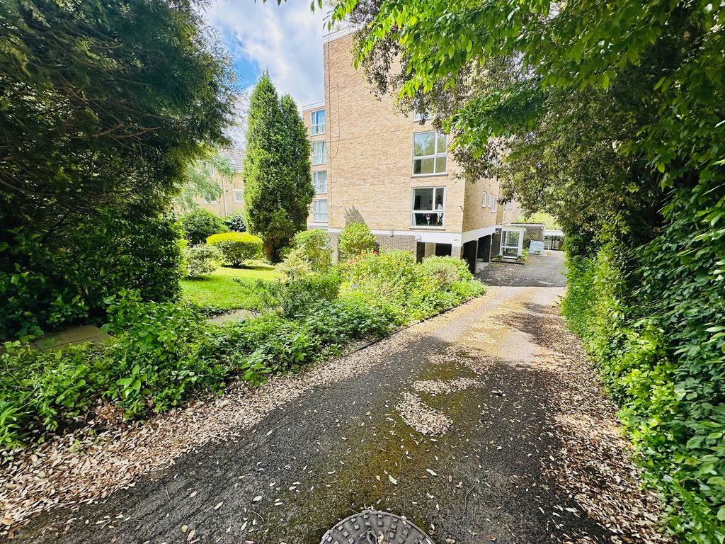 Property photo 1 of 18 Image