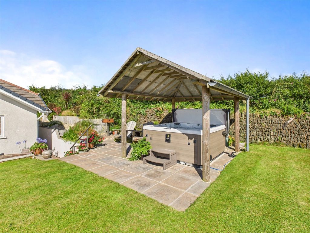 Property photo 2 of 23 Picture No. 25