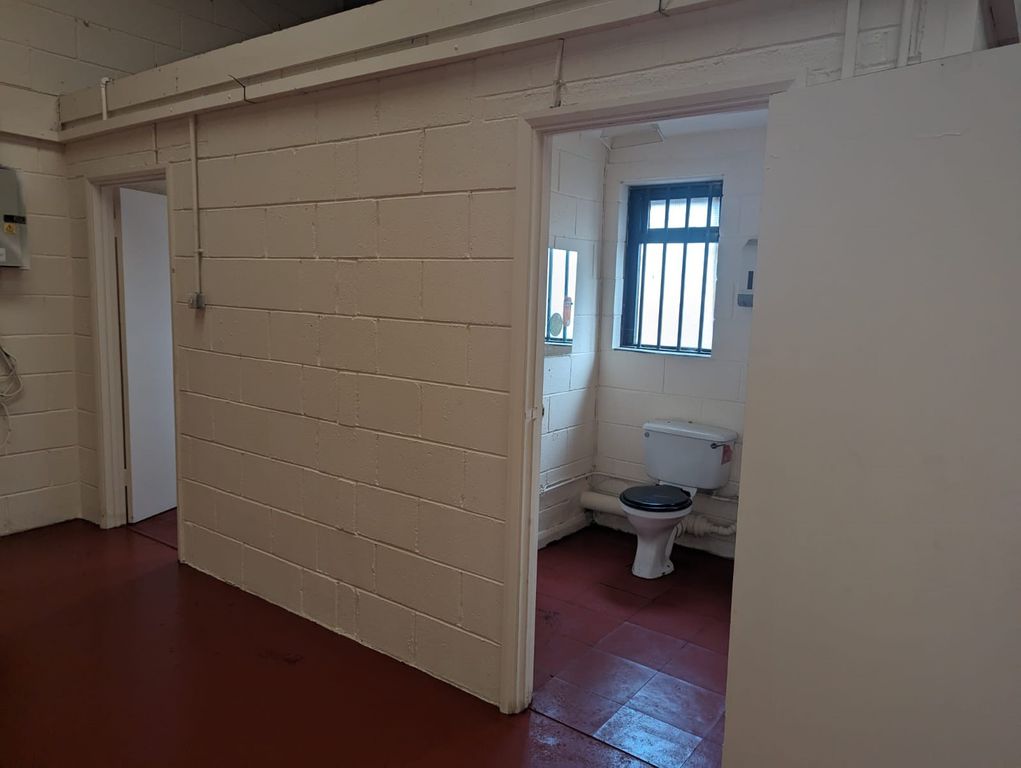 Property photo 3 of 6