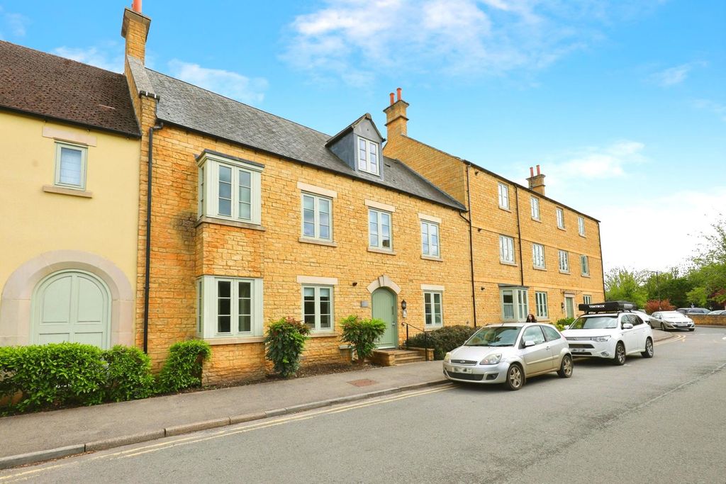Property photo 1 of 12 Pbox-Img.Jpg