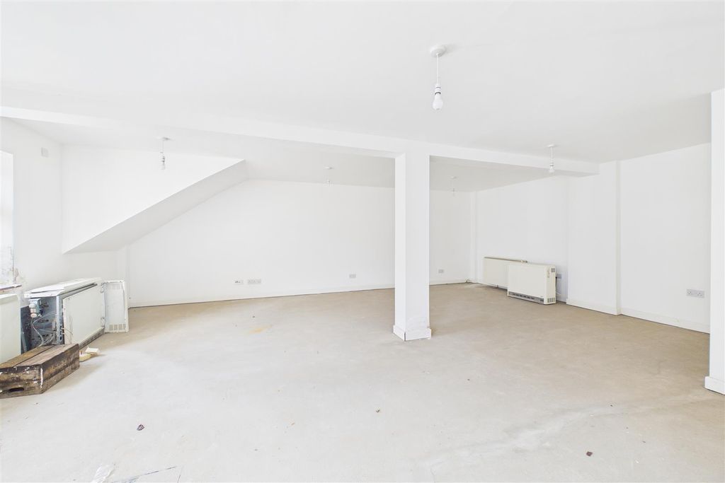 Additional image 25 of 4 bed flat for saleHighridge Road, Bishopsworth, Bristol BS13