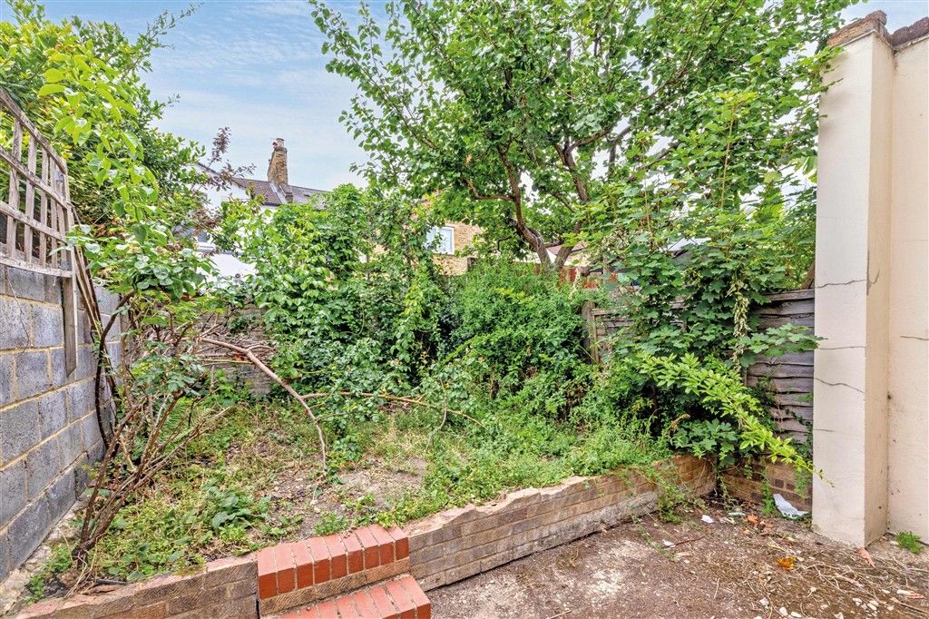 Property photo 2 of 5