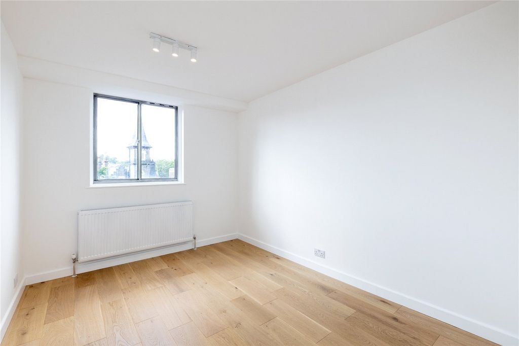Property photo 3 of 6 Picture No. 05