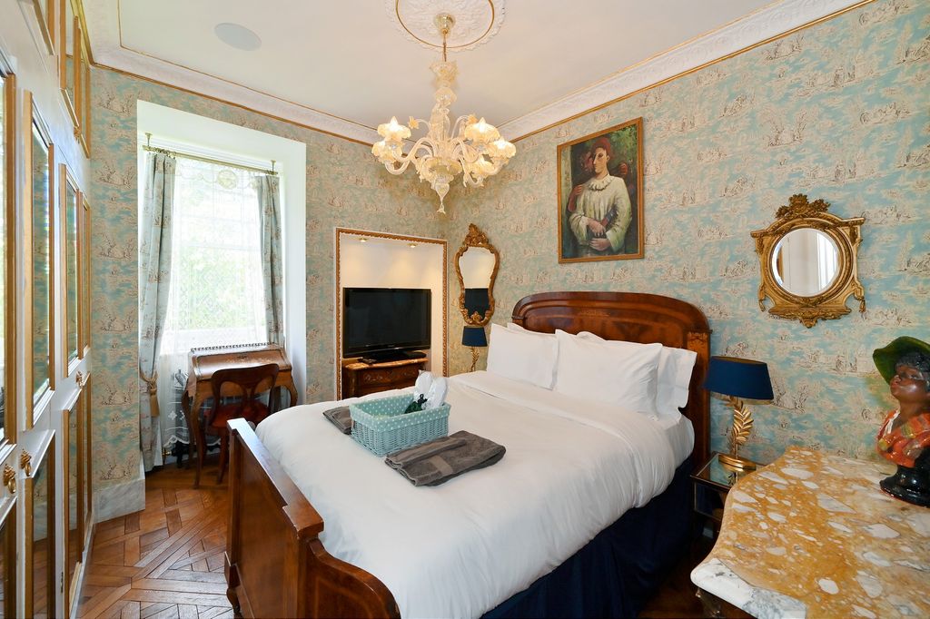 Property photo 3 of 13 Picture 3