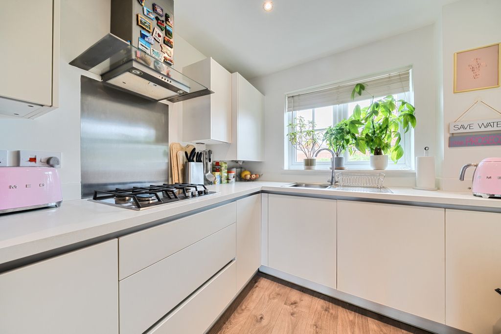 Property photo 2 of 20 1497257-6-6A6212F...