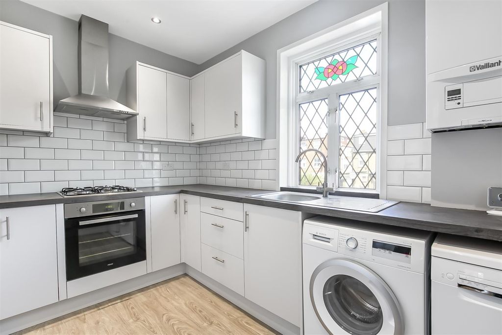 Property photo 3 of 12 3