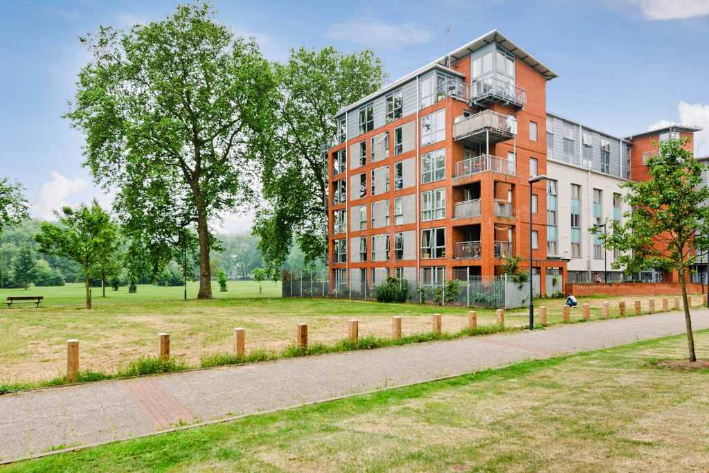 Property photo 1 of 14