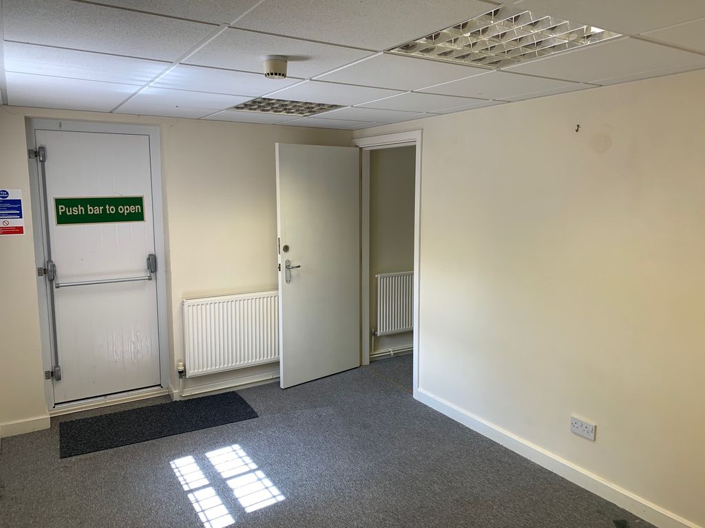 Property photo 1 of 4