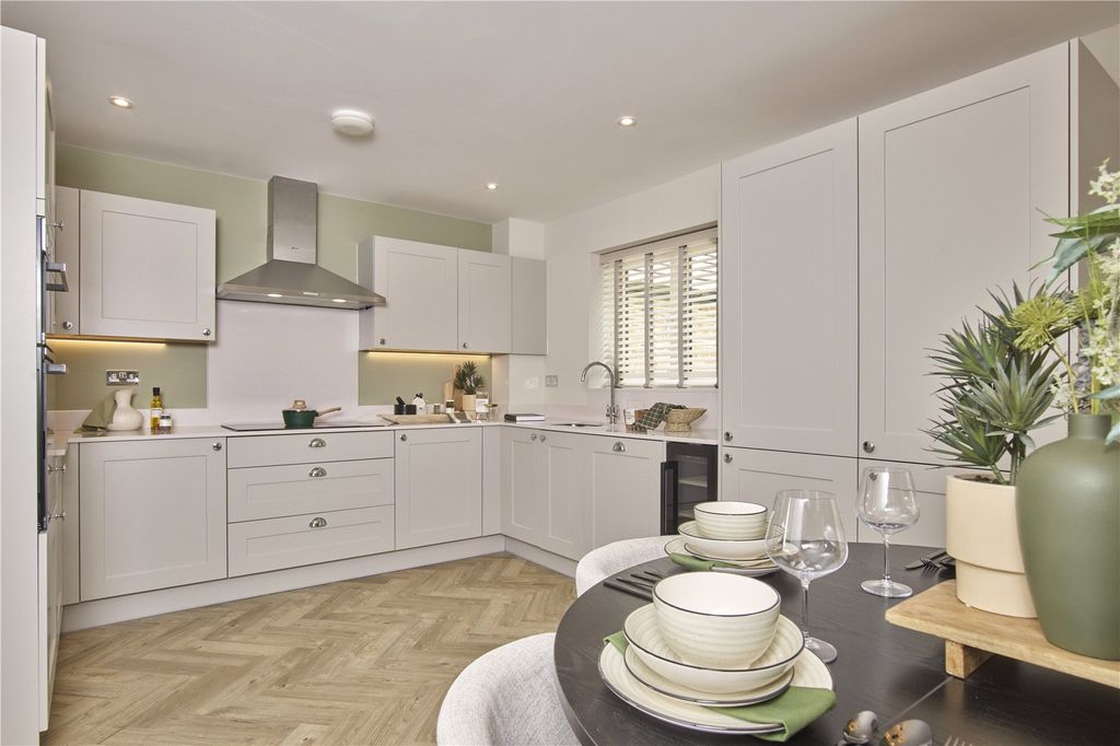 Property photo 2 of 10 Kitchen/Dining