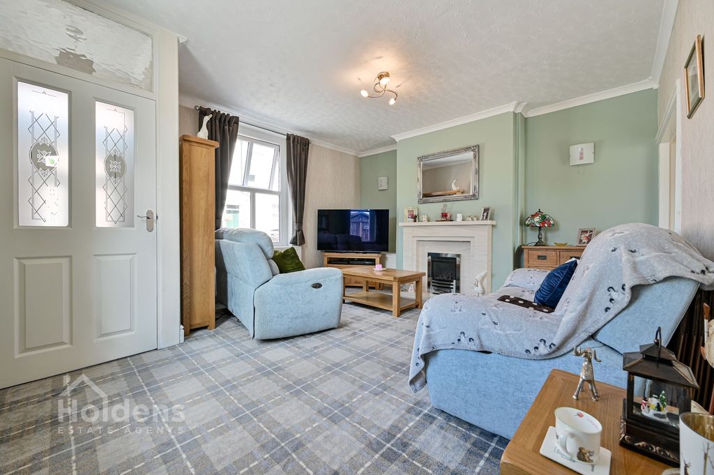 Property photo 3 of 18