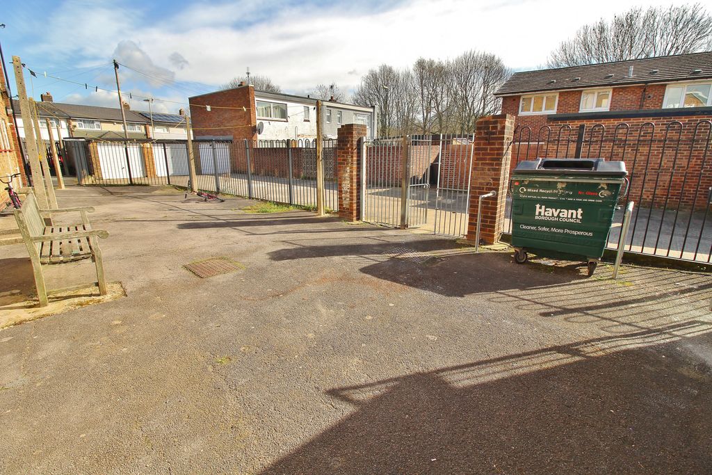 Property photo 3 of 13