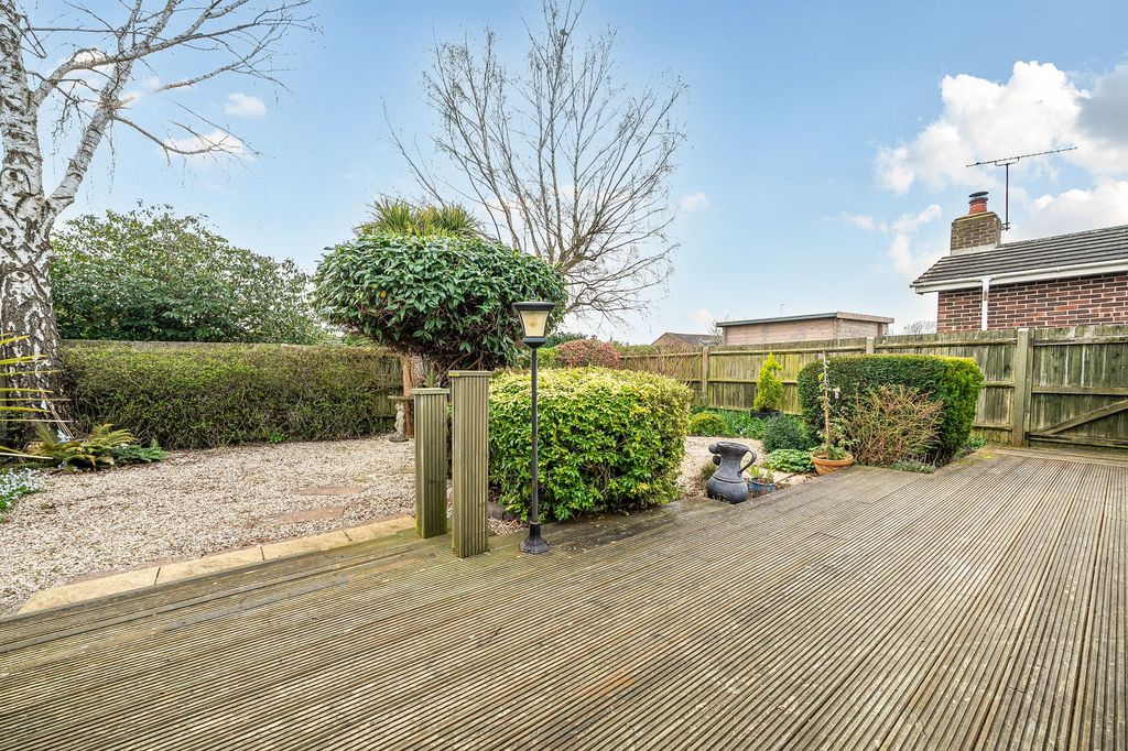 Property photo 2 of 26