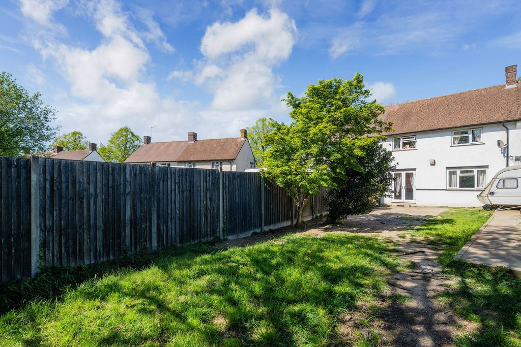 Additional image 13 of 3 bed semi-detached house for salePollards Oak Crescent, Oxted RH8