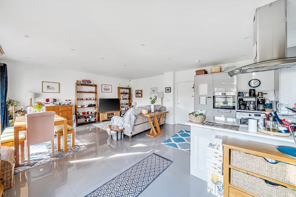 Property photo 2 of 15 1-69A806c3A101F-1421559-19-69A6B86A584B1-1.Jpg