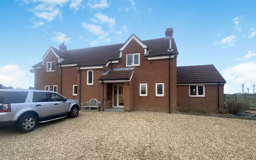 Property photo 1 of 12 Picture No. 01