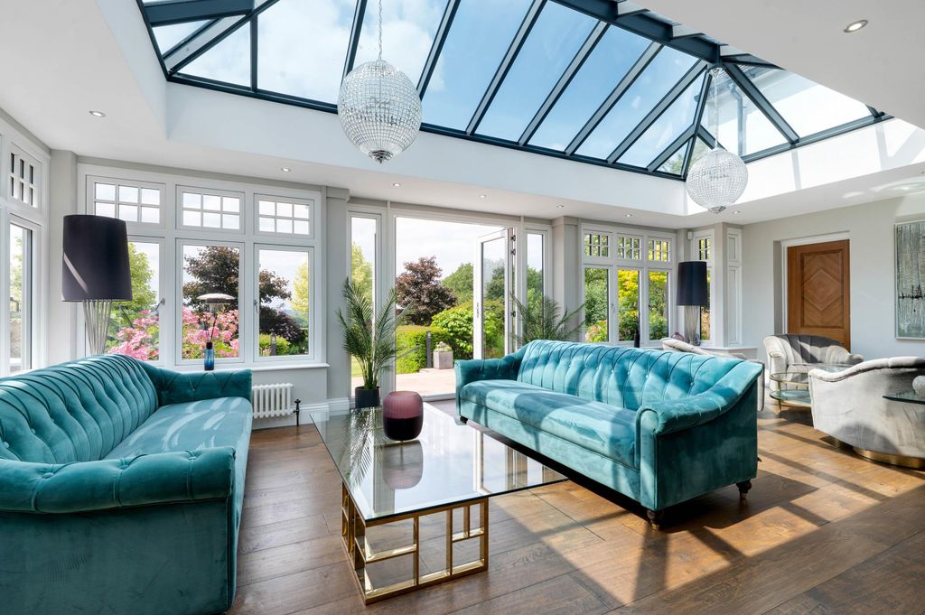 Property photo 3 of 34 Orangery